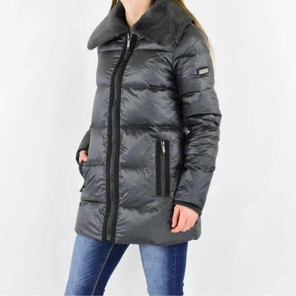 BCBGMaxazria Down Bustle Winter Puffer Coat Faux Fur Feather Black sz Medium - Picture 3 of 15